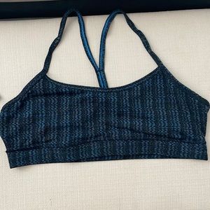 Lululemon sports bra
